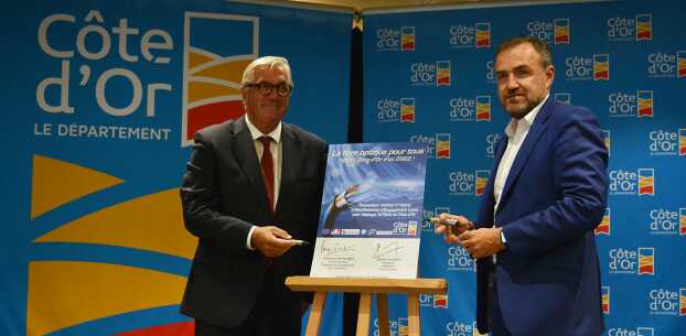 Fibre en Crte d Or - signature du premier AMEL