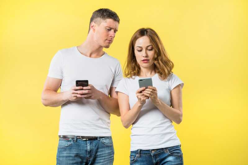 Homme copie forfait mobile