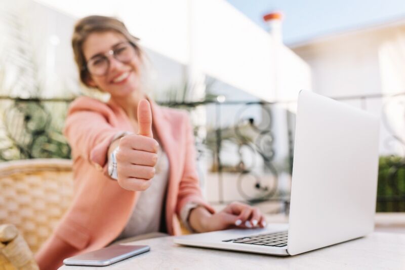 Free propose des services premium dans une box à prix mini.