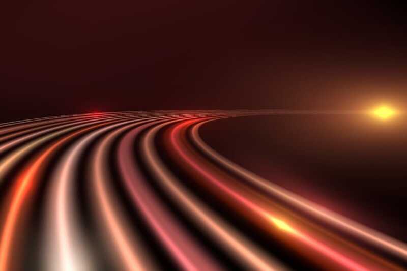 Fibre jusqu'à 8 Gb/s : quel opérateur déploie la fibre ultrapuissante le plus rapidement ?