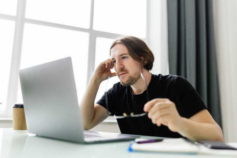 Petit prix, gros débit et gros Wi-Fi : Sosh, B&YOU ou Free, qui gagne le match ?