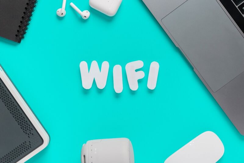 La box internet avec répéteur Wi-Fi la moins chère
