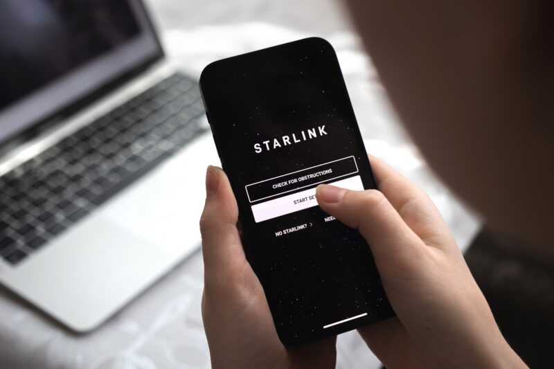 Starlink compte déjà 2,3 millions d'abonnés à travers le monde.