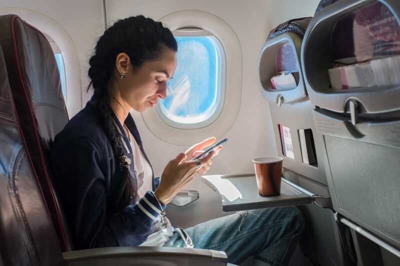 Un test de débit a été réalisé dans un avion équipé de Starlink, et le résultat est sans appel
