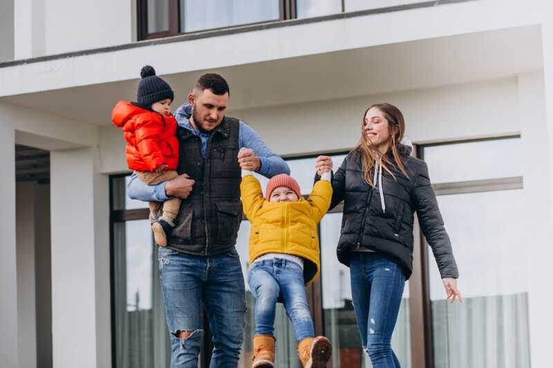 Famille protégée par un système Arlo