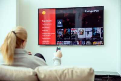     Avoir un décodeur Android TV, ça change quoi exactement au quotidien ?
