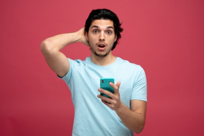 Non, les prix chez Free n'augmenteront pas d'ici 2027, mais les services, eux, sont bel et bien plus nombreux !