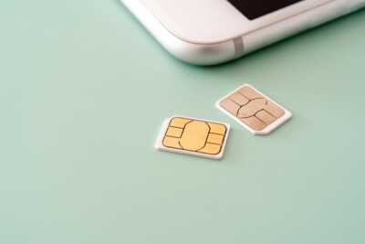     Vous voulez changer de forfait mobile et vous n'avez que cinq euros en poche ? On a des bons plans pour vous !
