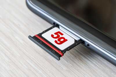     C'est le bon moment pour changer de forfait mobile et passer à la 5G on vous explique pourquoi
