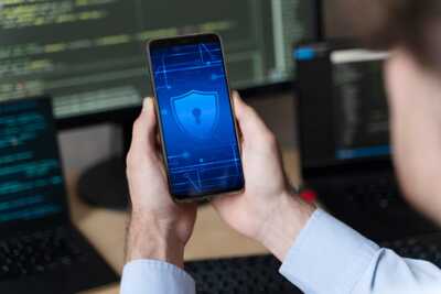     Sécurité en ligne : trois bonnes raisons de choisir ExpressVPN

