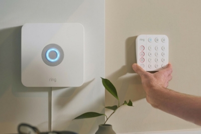 Le kit RING à -21% : Amazon vide ses stocks d'alarmes sans fil jusqu'à demain