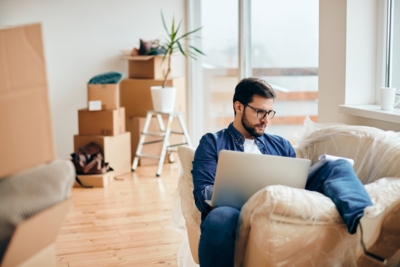 Nouveau logement : quelle est la box la moins chère pour avoir la fibre ?