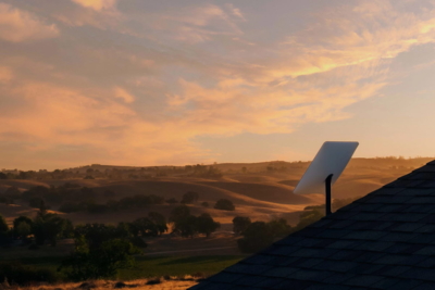 Starlink, l'offre satellite lancée par Elon Musk, est en promotion en ce moment en France