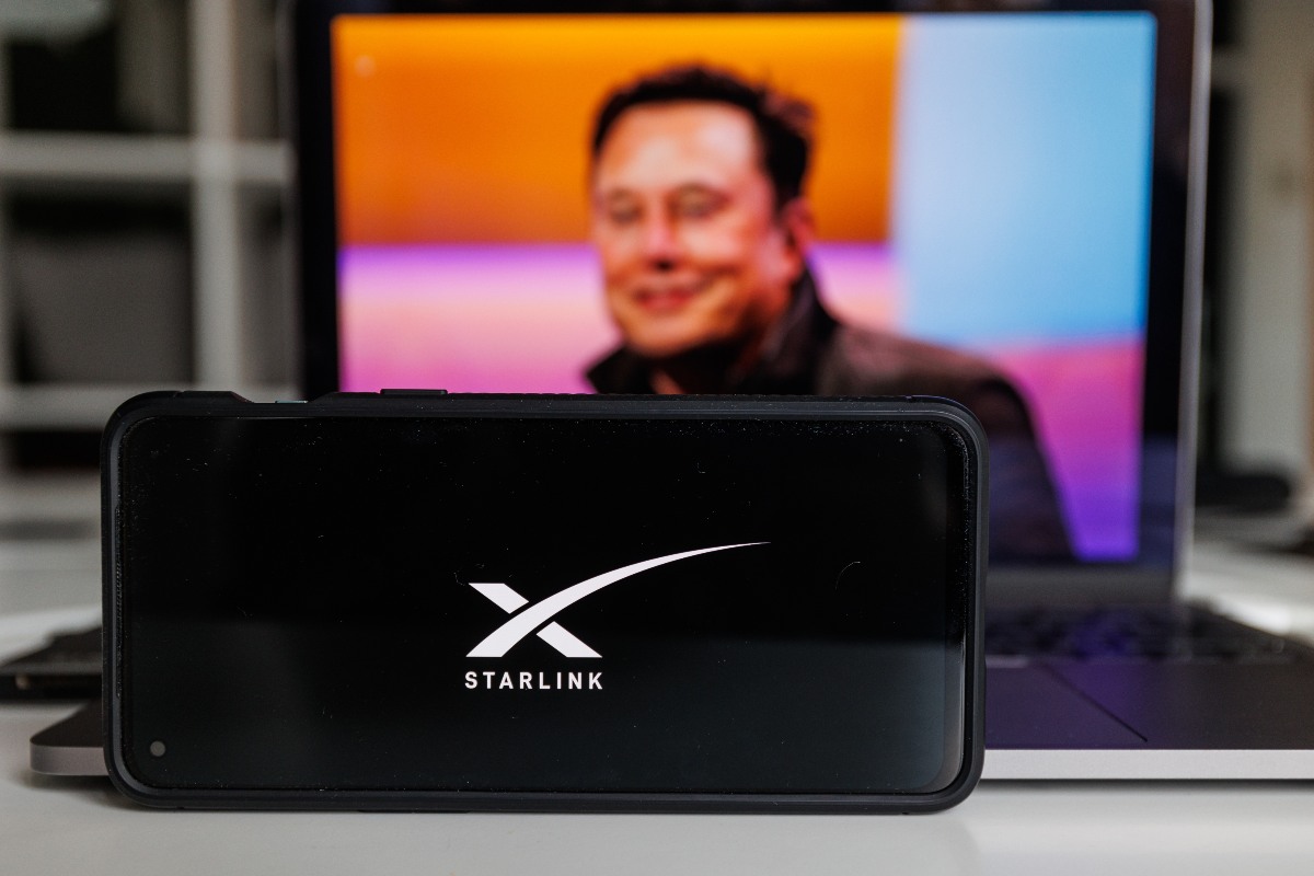 Starlink : l'internet très haut-débit promis par Elon Musk est-il vraiment  au rendez-vous ?