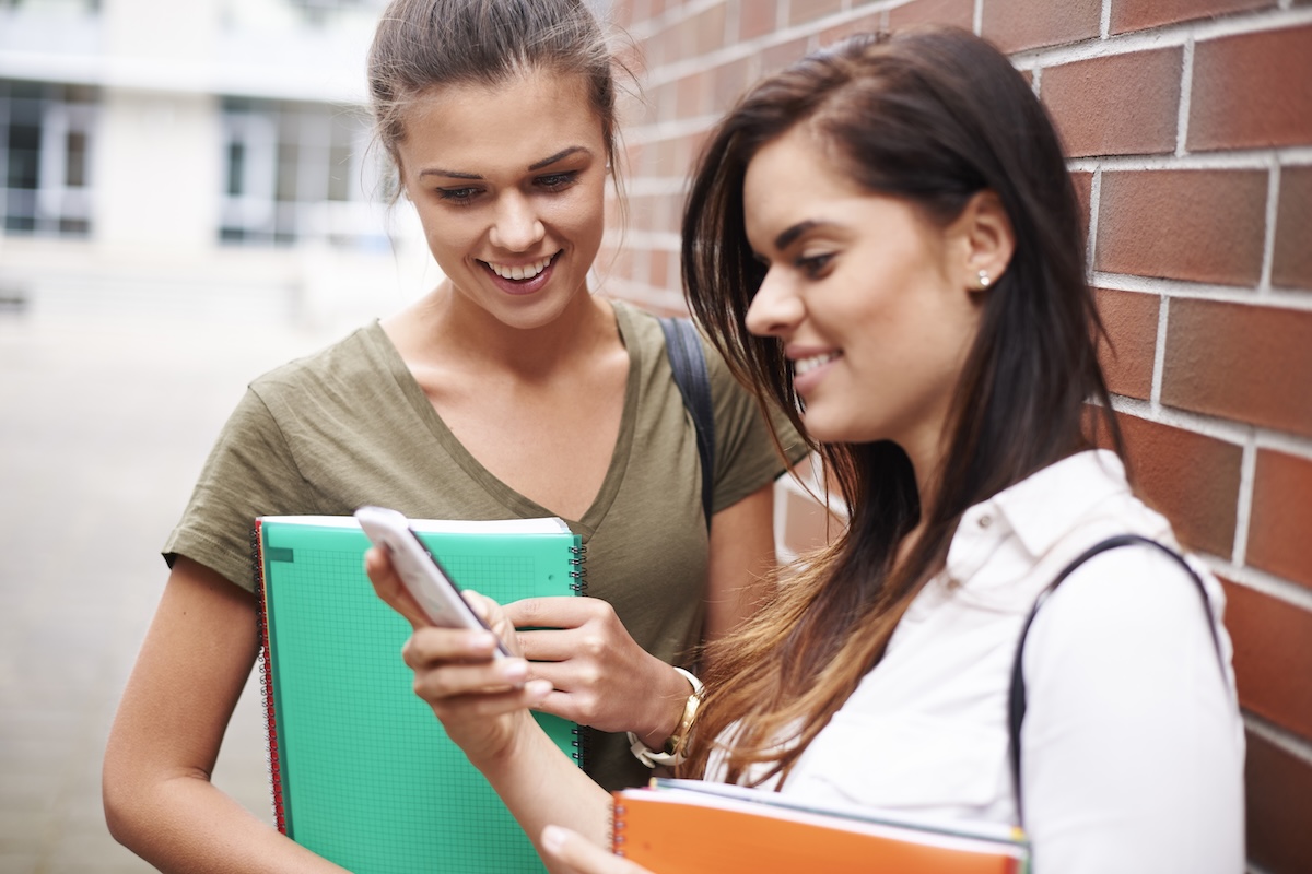 Rentrée étudiante : ce forfait 5G Orange ultra complet profite de 19 € de remise