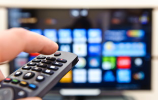 Le débit est un élément essentiel pour déterminer la qualité des contenus vidéo lus sur votre télévision